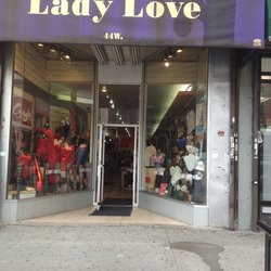 Lady Love – Where Girls with Big Boobs Can Buy Lingerie